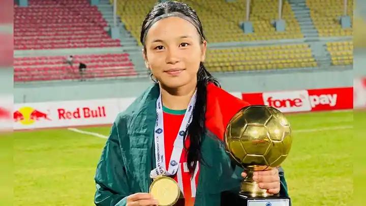 রোকেয়া পদক পাচ্ছেন পাহাড়ি কন্যা ঋতুপর্ণা চাকমা