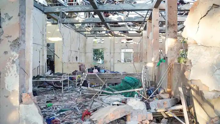 মিয়ানমারের রাখাইনে হাসপাতালে জান্তার বিমান হামলা নিহত ৩১